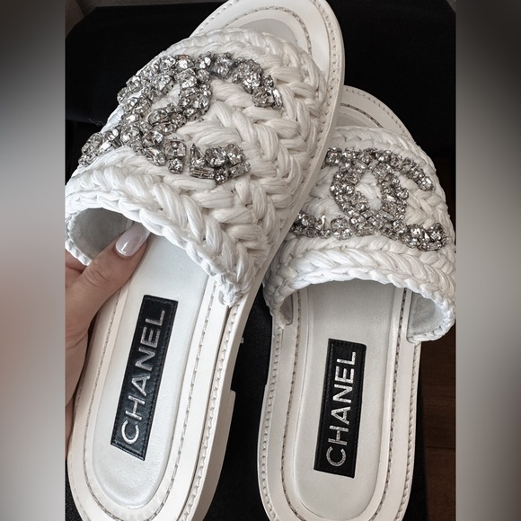 Chanel CC Spotlight White with Crystal Rafia Mules Sandals 37 - Picture 8 of 9